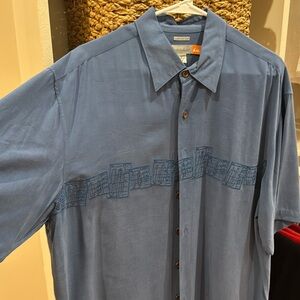 Men’s short sleeve, Quicksilver button up shirt